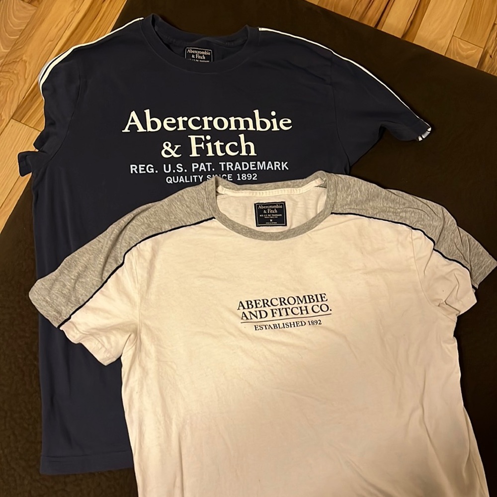 Lot of two Abercrombie super soft t’s. Mens medium